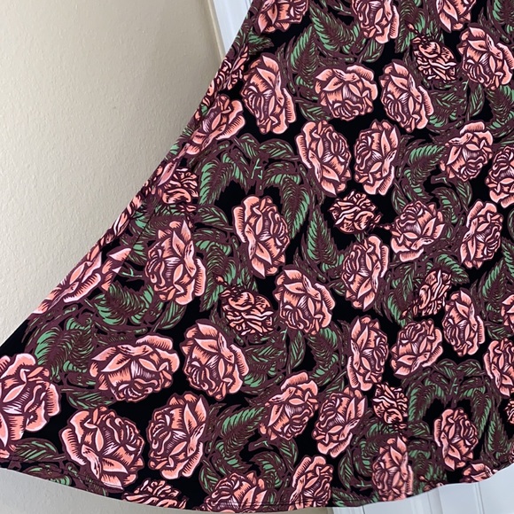 Maxi skirt with roses - Picture 5 of 6